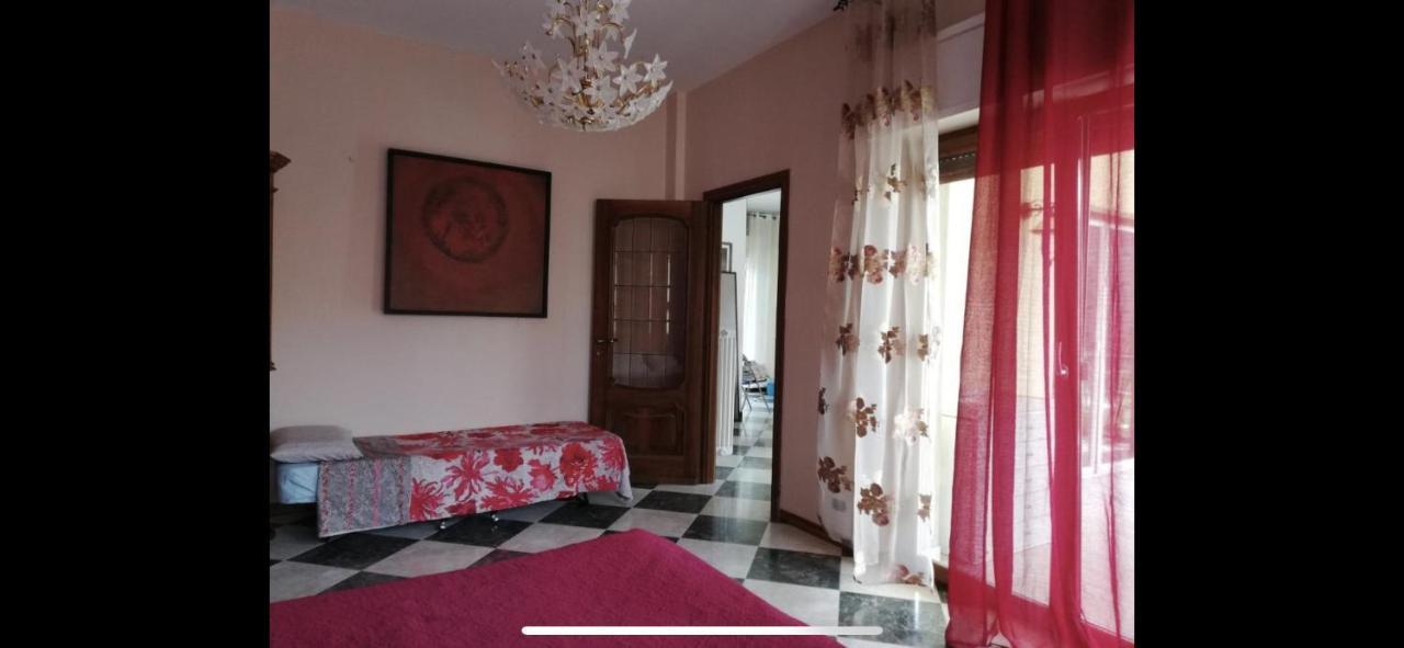 Yellow House Apartment Turin Bagian luar foto