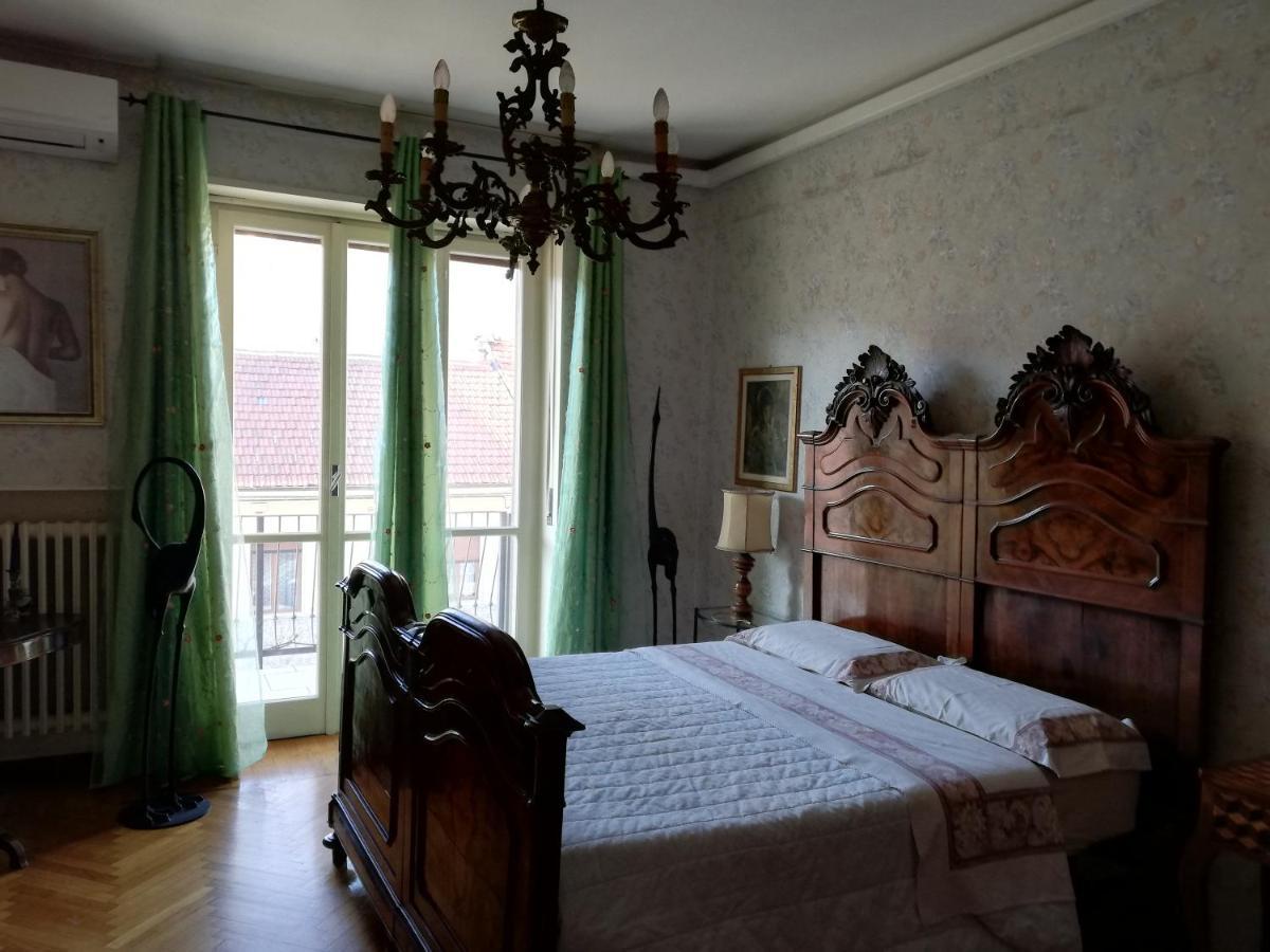 Yellow House Apartment Turin Bagian luar foto